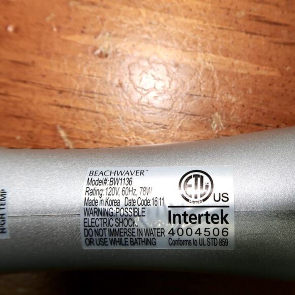 Beachwaver Pro Series rotating curling iron, which is‎ available in 1.25" barrel - Picture 3 of 6